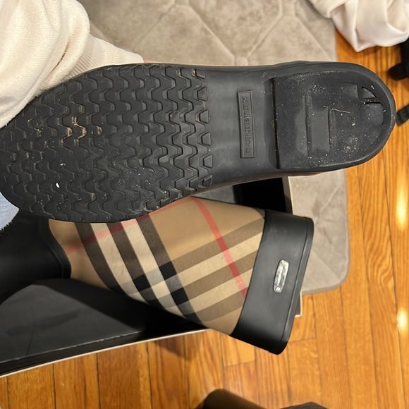 Burberry Rain Boots - Picture 6 of 8